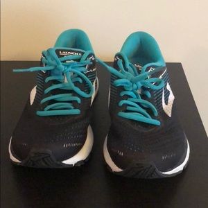 Brand new brooks sneakers